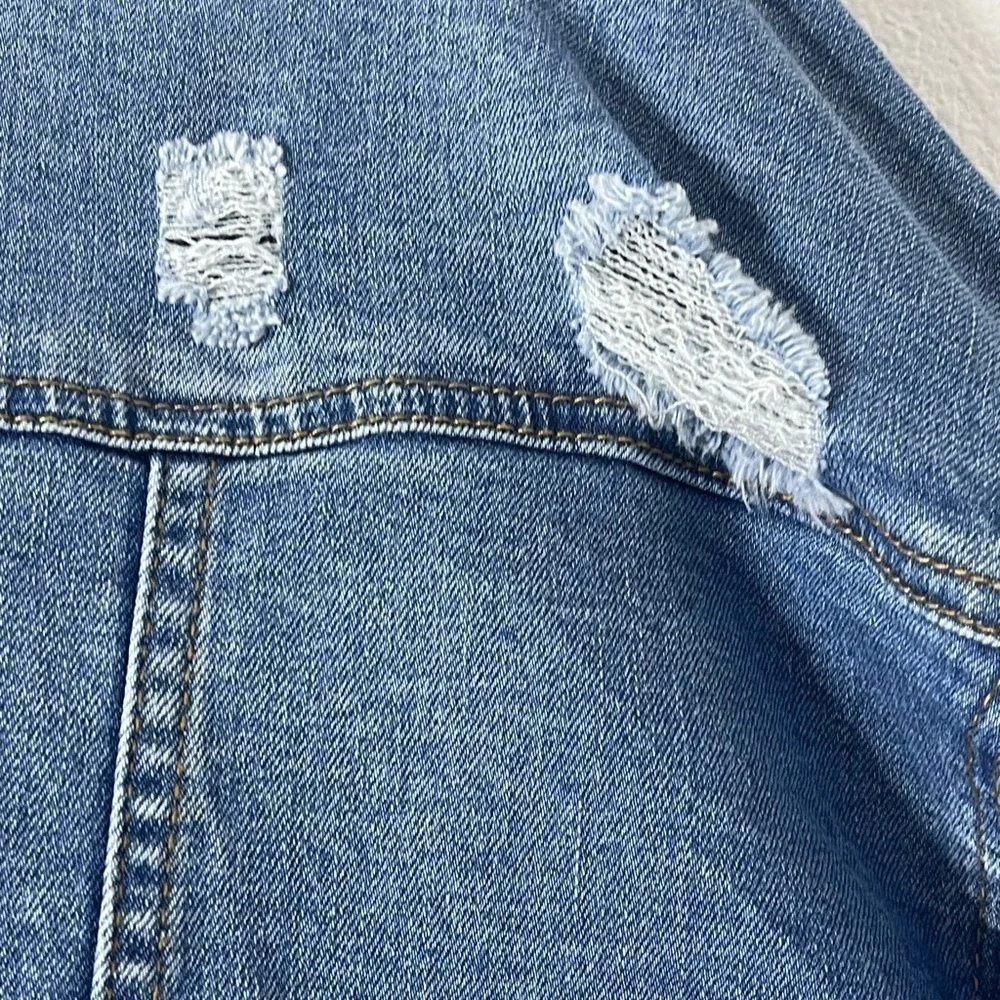 NWOT MAX JEANS BLUE DISTRESSED OVERSIZED DENIM JEAN JACKET LONG SLEEVE SMALL